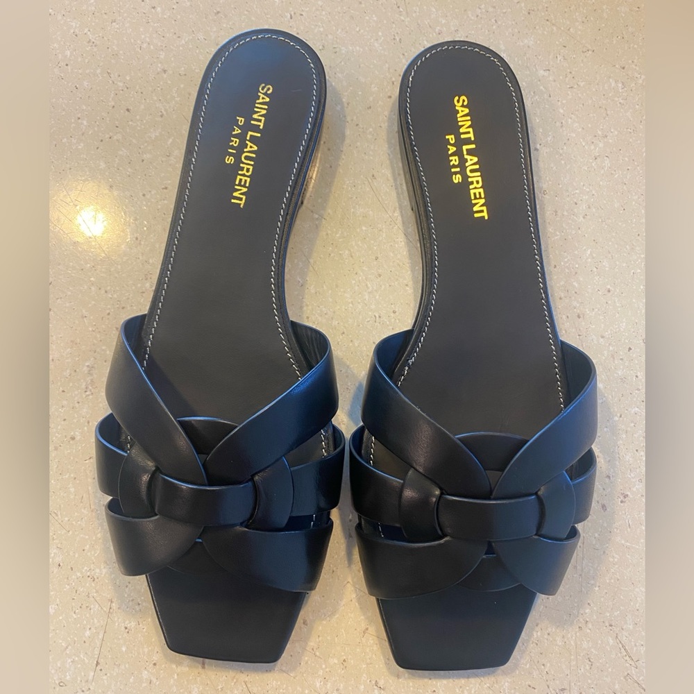 Saint Laurent
Woven Leather Sandal Slide Size 9
